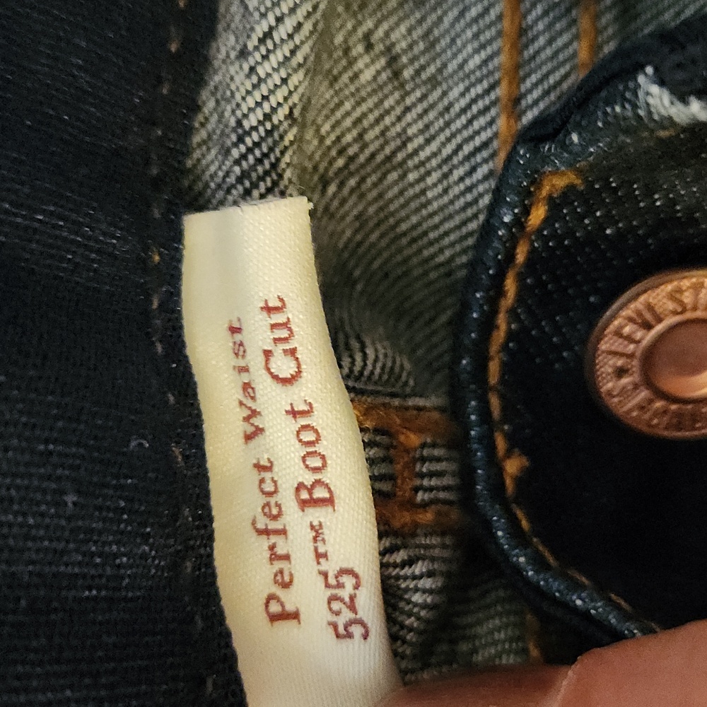 Levi's Ribcage Boot Cut Jeans - Picture 4 of 4